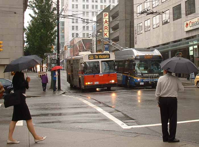 Coast Mountain Bus Flyer trolley 2712